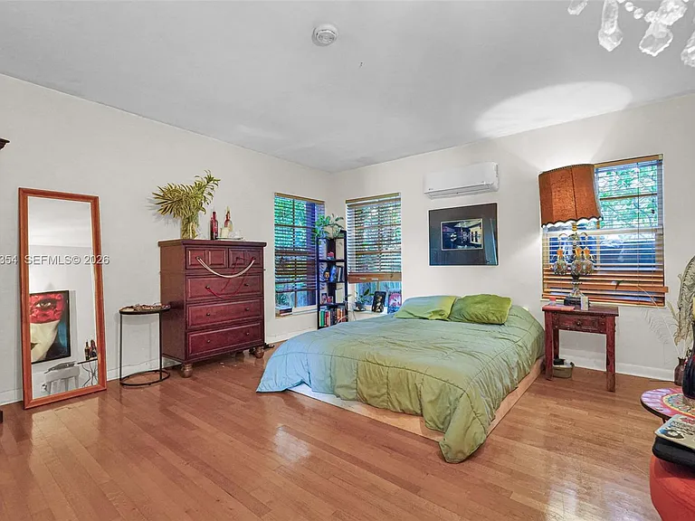9325 NE 5th Ave — Photo 22