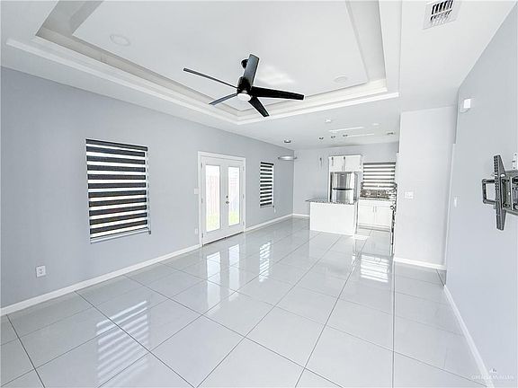 4th image of 1602 Angelina Dr APT 2