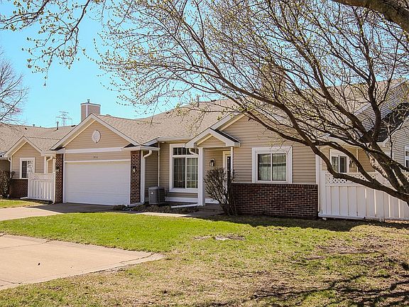 2nd image of 9516 Garnet Ln