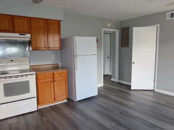 111 Woodhouse Ln APT A, Savannah, GA 31406