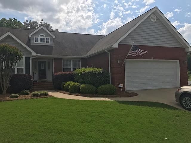 1st image of 127 Orchard Park Dr
