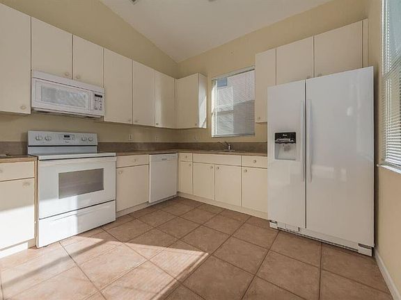 5th image of 6243 ARLINGTON Way