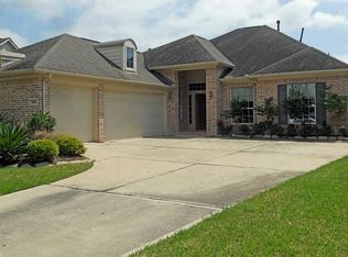 1810 Shadow Lake Dr, Sugar Land, TX 77479