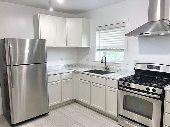 4th image of 765 Kenilworth Ave