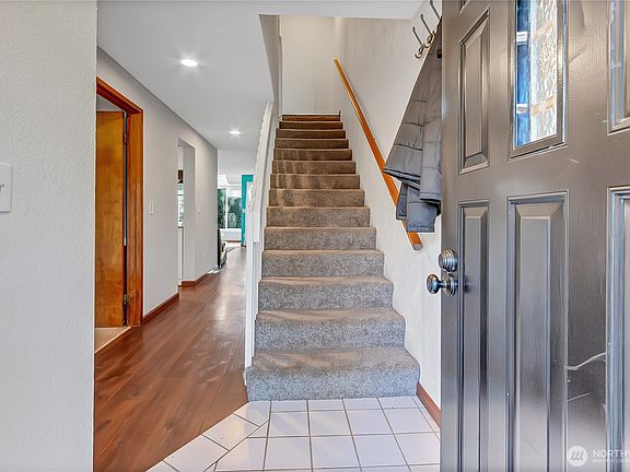 3rd image of 6510 109th Street E
