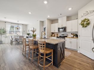 2140 Quinn Dr, White House, TN 37188