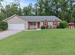 150 Baysden Rd, Chinquapin, NC 28521