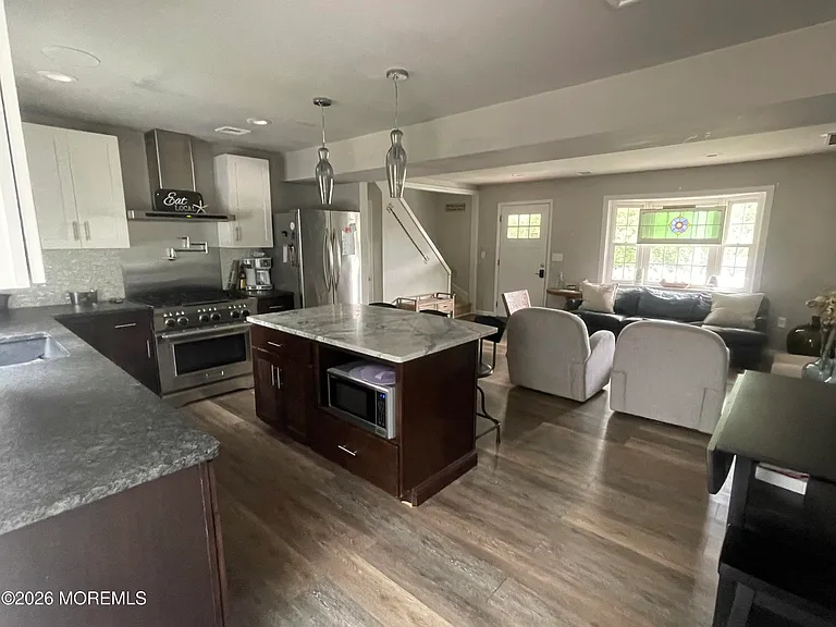 265 E Virginia Ave — Photo 6