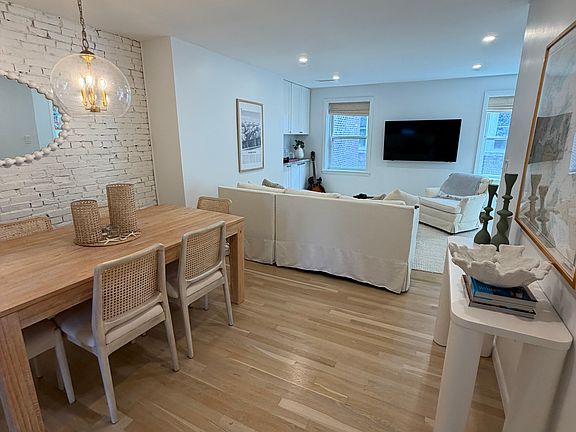 5th image of 90 Prince St APT 5