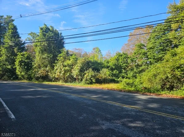 126 Meriden Rd, Rockaway Twp., NJ 07866