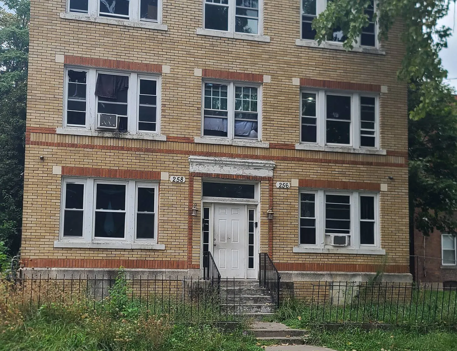 256 Mather Street — Photo 1