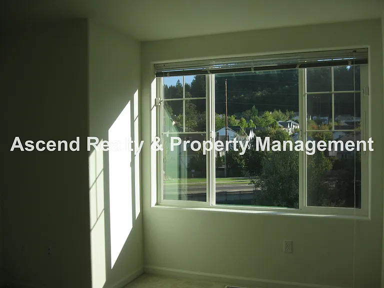 15330 SW Mallard Dr #103 — Photo 7