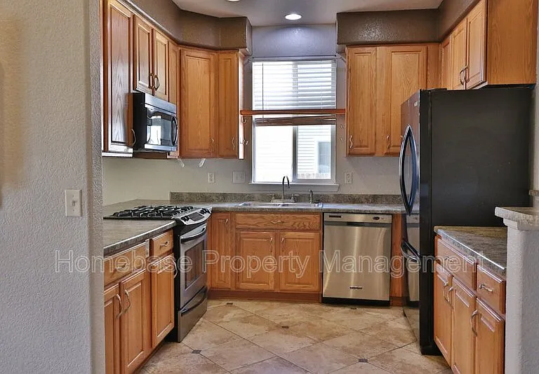11583 E 118th Pl — Photo 4