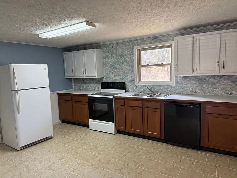 4709 McCloud Rd — Photo 6
