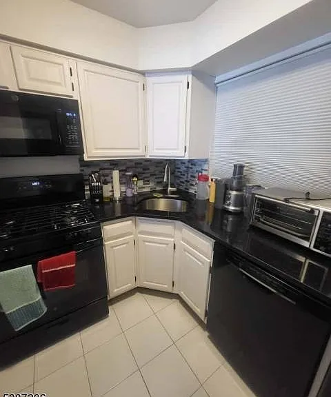 1203 Jesse Way — Photo 4