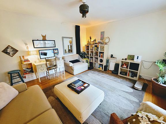 3rd image of 4805 N Hermitage Ave #3F