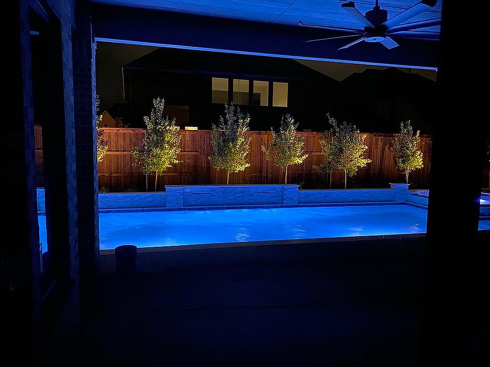 2nd image of 3740 Dunlavy Dr