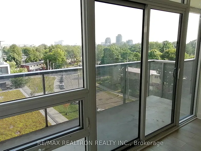 160 Flemington Rd #715 — Photo 3