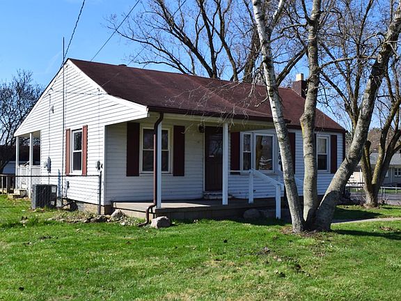 3rd image of 1504 Evans Ave