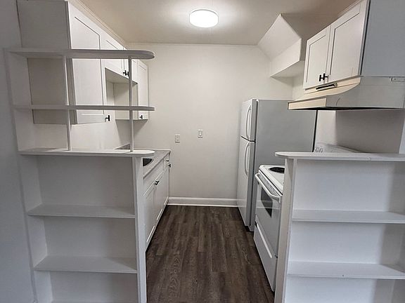 5th image of 42 Toronto St #2