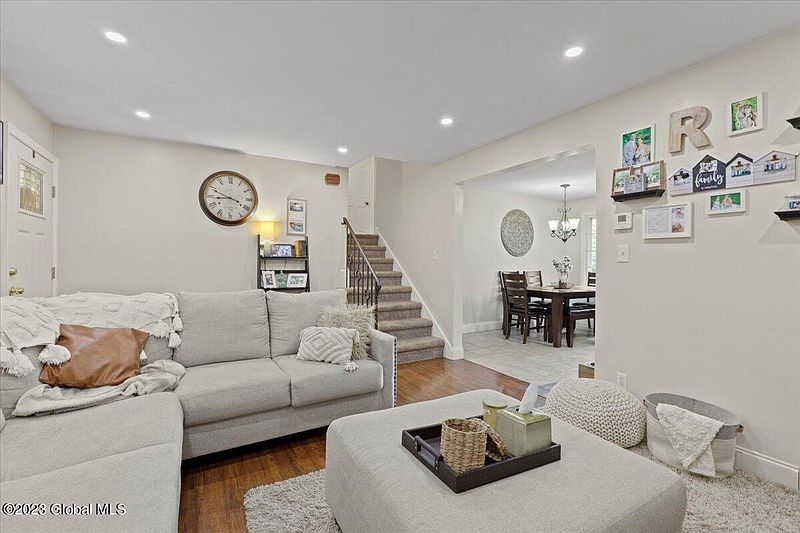5th image of 1402 Lawn Avenue