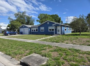 530 Freeport Ave N, Saint Petersburg, FL 33702