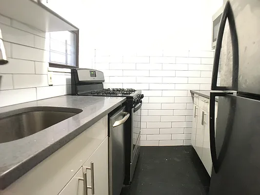 Rented by Bohemia Realty Group | media 17