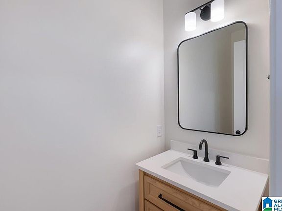 4th image of 4209 Longmoor Rd