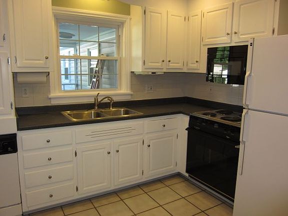 4th image of 8319 Carneal Ln