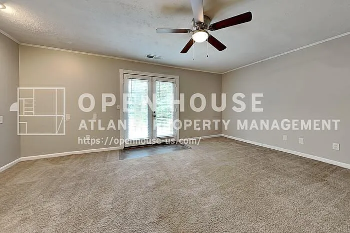 3111 Fife Way — Photo 6