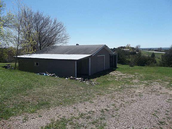 3rd image of 119 Heritage Dr