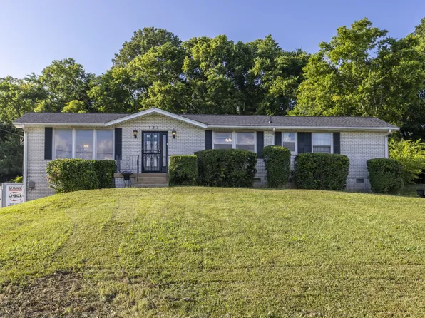 135 Southridge Dr, Nashville, TN 37207