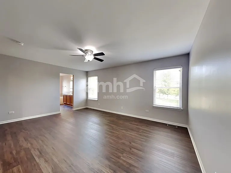 1575 Arlington St — Photo 11