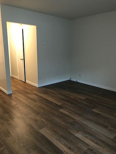 1st image of 720 Ashbury St APT 2