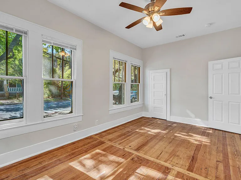 1911 Eva St — Photo 27