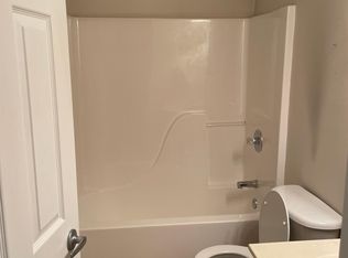 4208 Sapphire Ln, Bettendorf, IA 52722