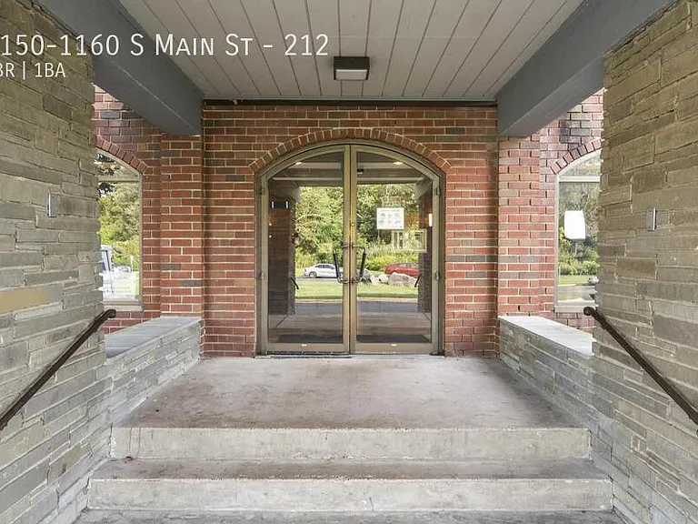 1150-1160 S Main St #212 — Photo 19