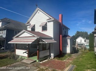 437 Sanderson St, Throop, PA 18512