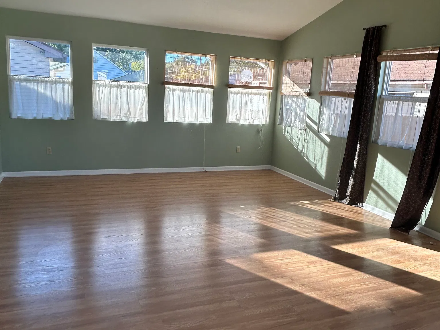 3 bed, 1400 sqft, $1,700 — Photo 3