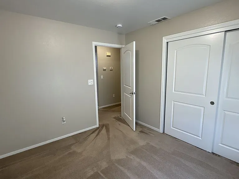 2916-18 N Terrace St #2645-2647 — Photo 10