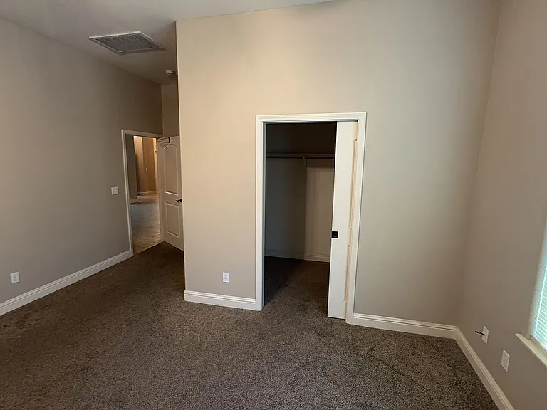 2143 S Church Ave — Photo 4