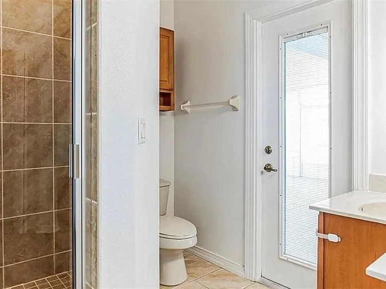 4901 Culdesac Ct — Photo 7