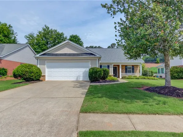 69 Club House Dr, Jefferson, GA 30549