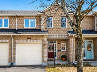 55 Chantilly Gate, Ottawa, ON K2S2B1
