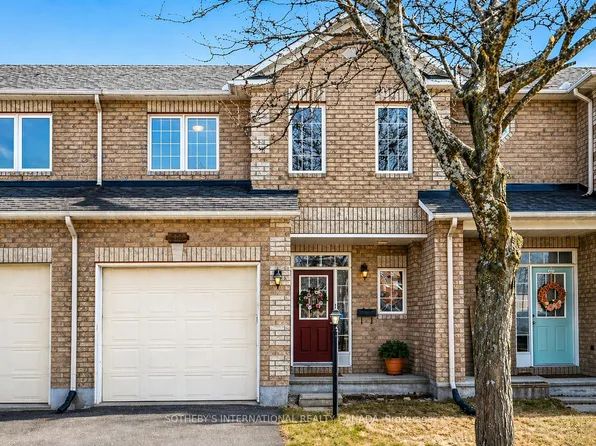 55 Chantilly Gate, Ottawa, ON K2S 2B1