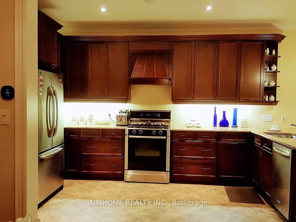 3 bed, $2,800 — Photo 2