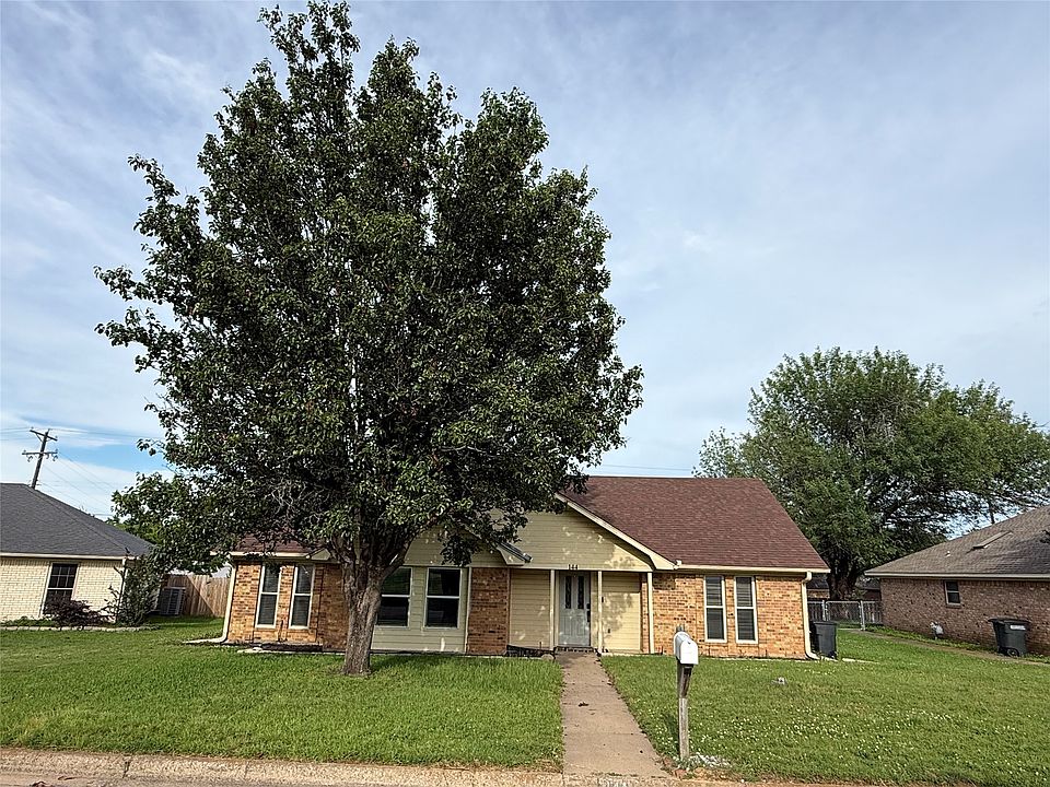 1st image of 144 Hollie Cir