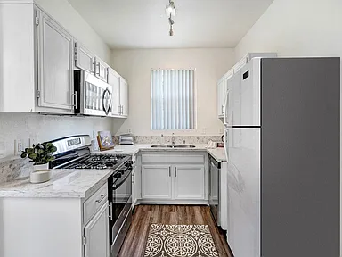 2 Bedroom, 2.5 Bath Townhouse