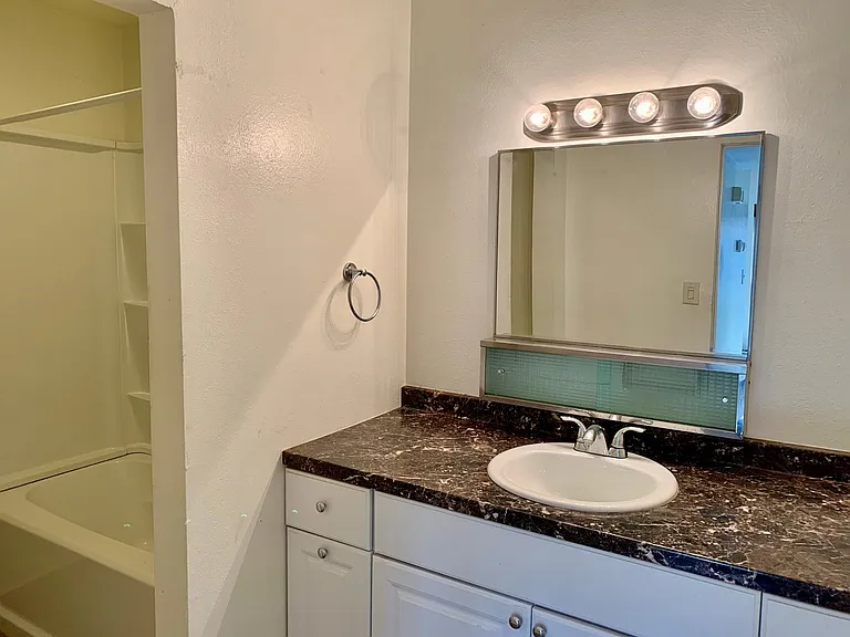 709 W Grand Canyon Ave — Photo 8