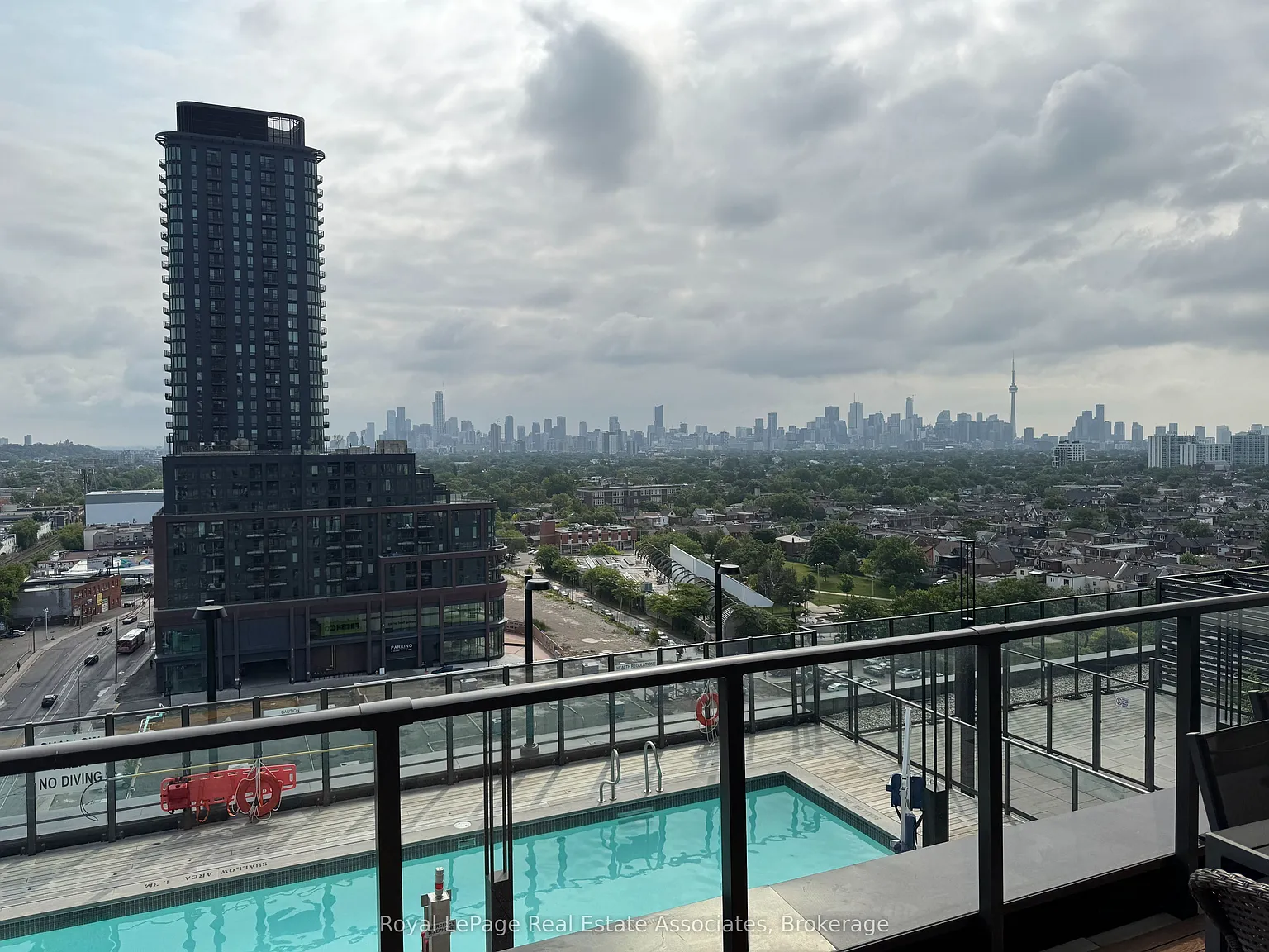 3 bed, $3,900 — Photo 3